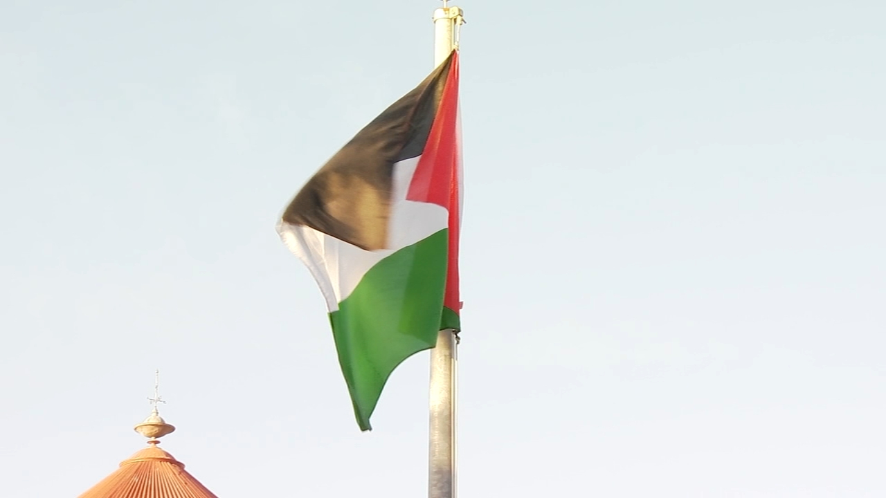 Palestinian flag raised in downtown Fresno as Israel-Hamas conflict continues