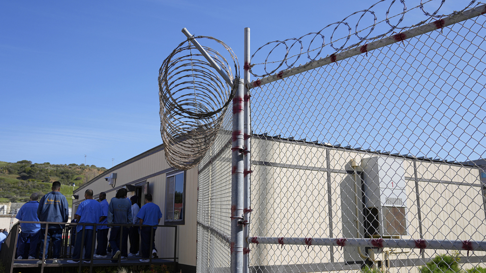 Hundreds of Californians released from prison could receive $2,400 under new state re-entry program - Vimarsana News