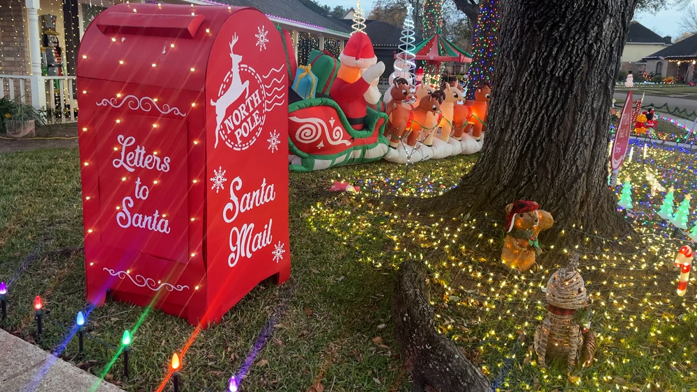 Santa's Helper in Pecan Grove