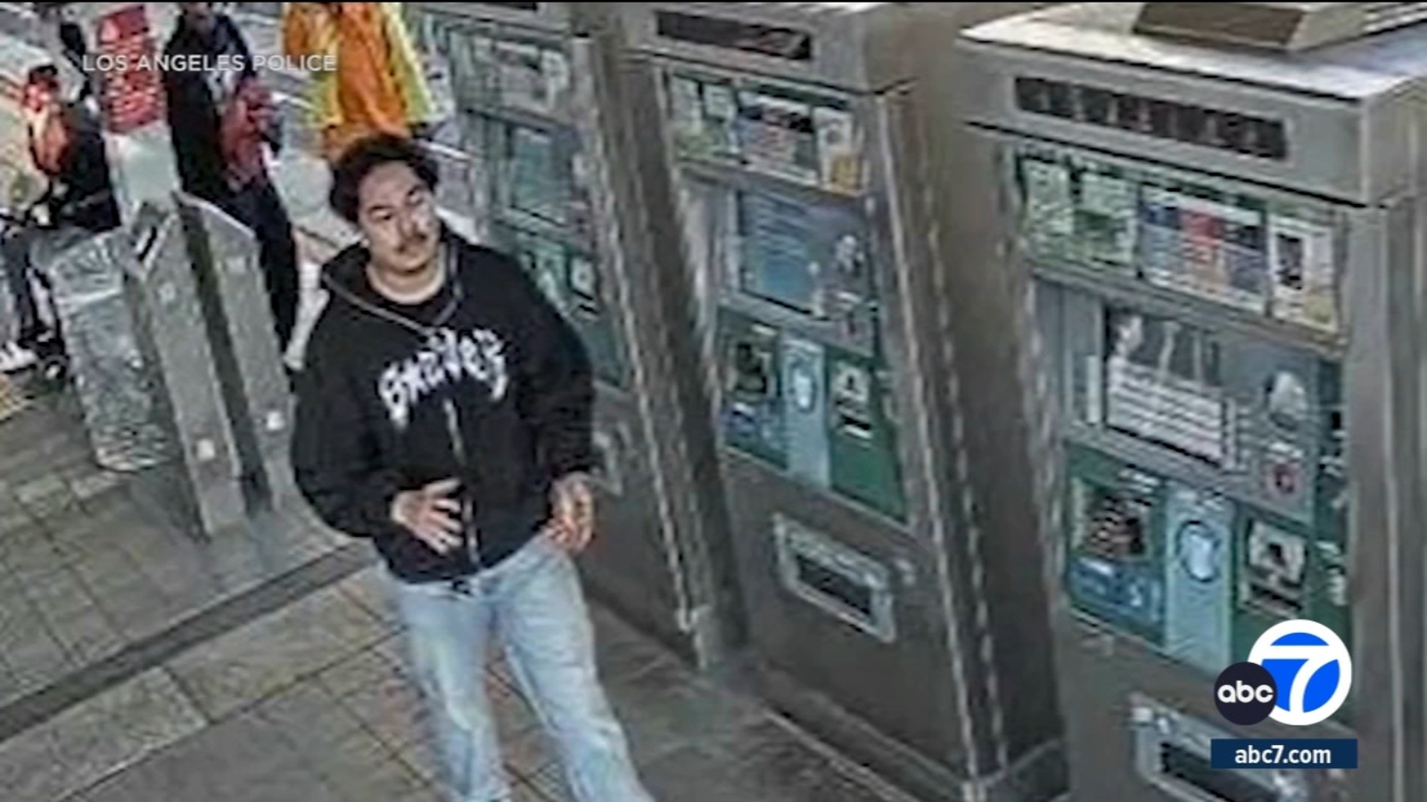 Murder suspect turns himself in, arrested in fatal stabbing of passenger on Metro E Line train in South LA - Vimarsana News