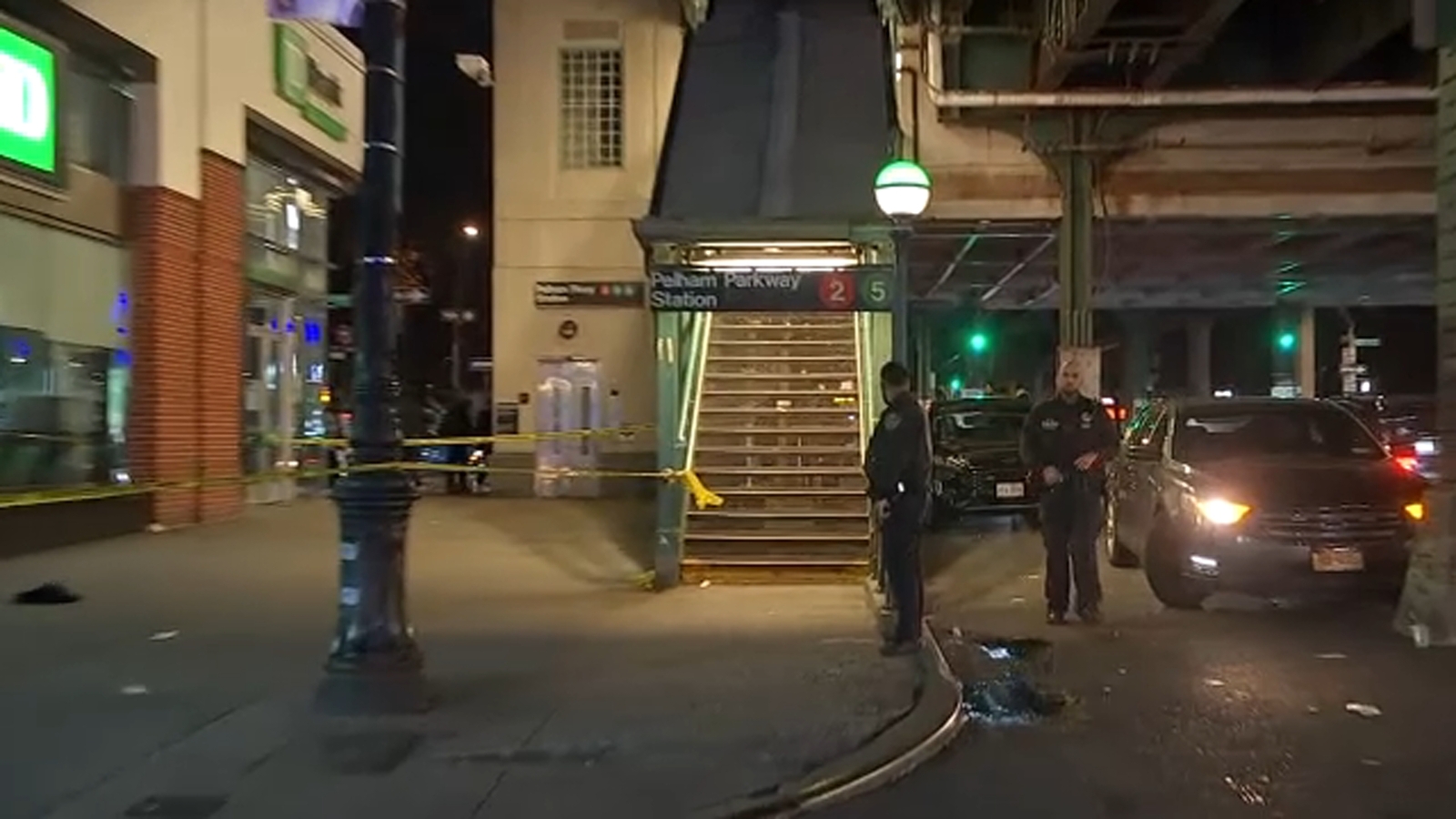 Teen critical after being stabbed in the beck on busy Bronx street