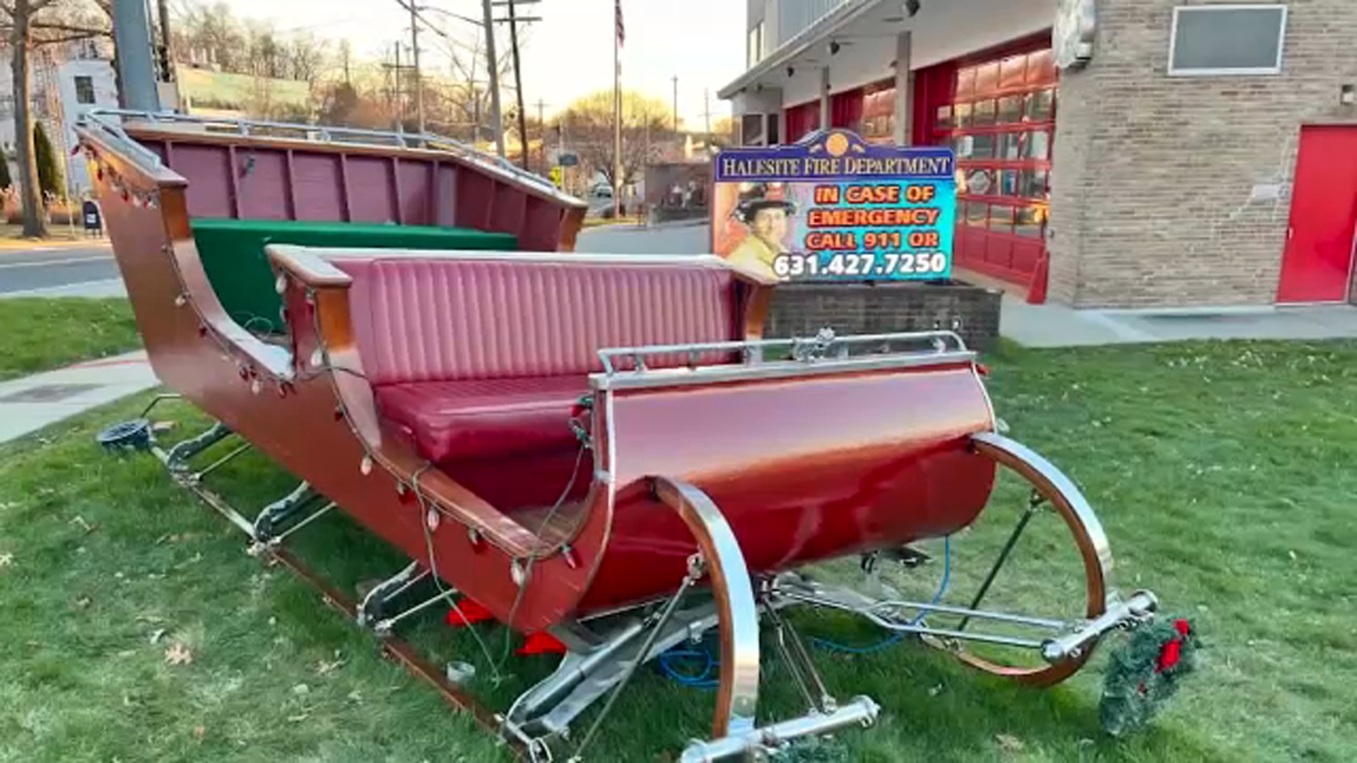 Iconic sleigh from Elf movie makes its way through Midtown