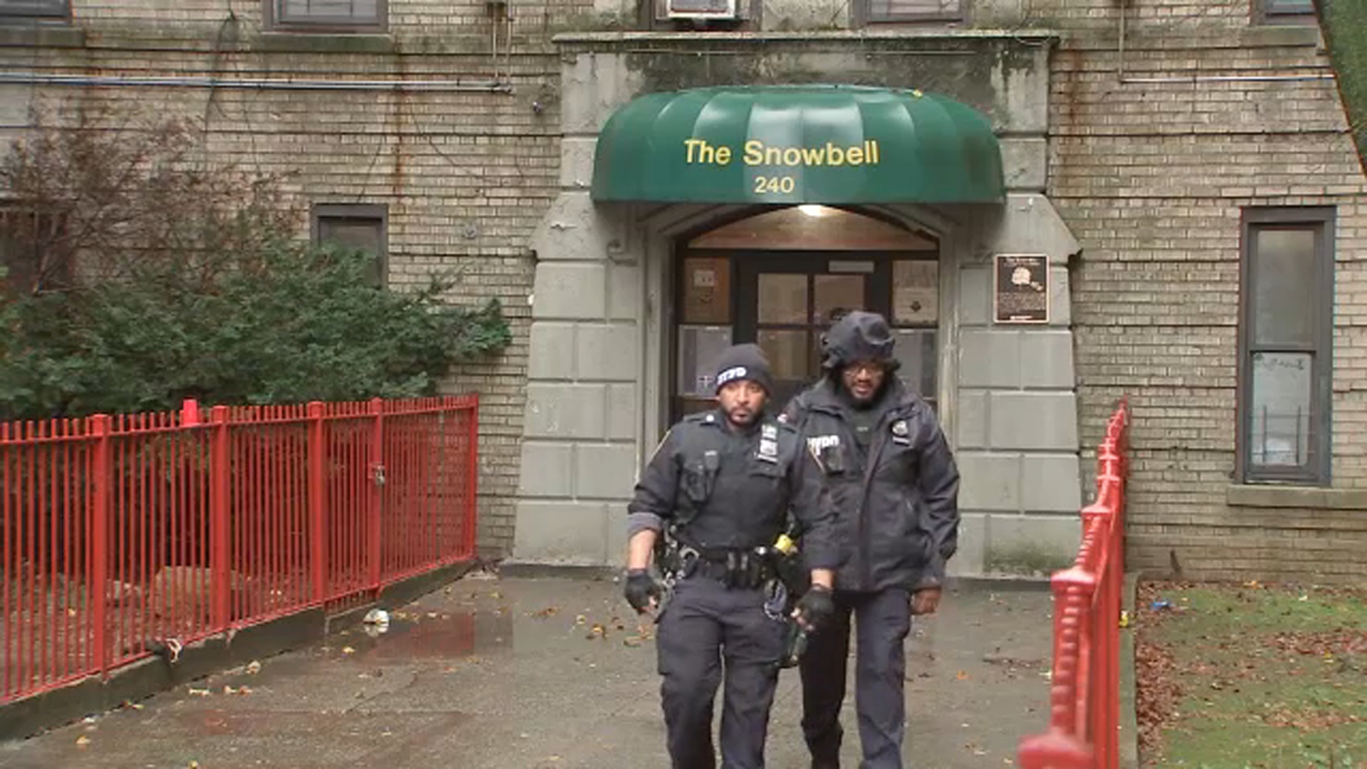 2 young children found dead in Mount Hope section of Bronx; investigation underway