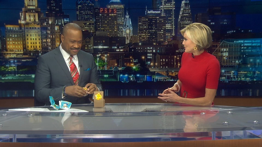 WATCH: Rick and Cecily exchange Christmas gifts | Action News at 11