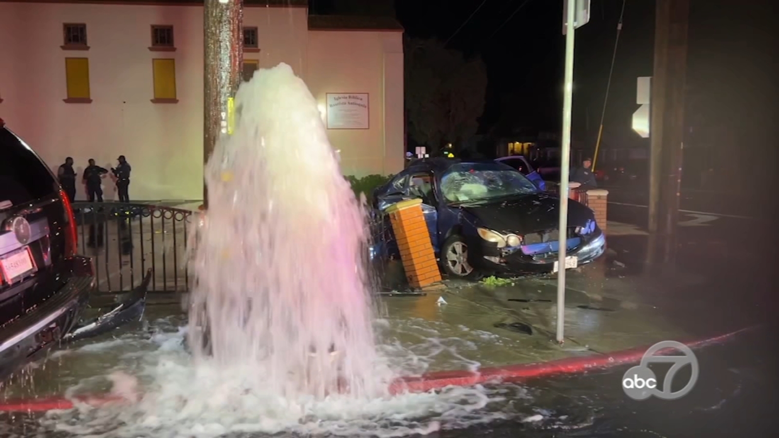 Police looking for suspect that killed 2 brothers, ages 12 and 13, in