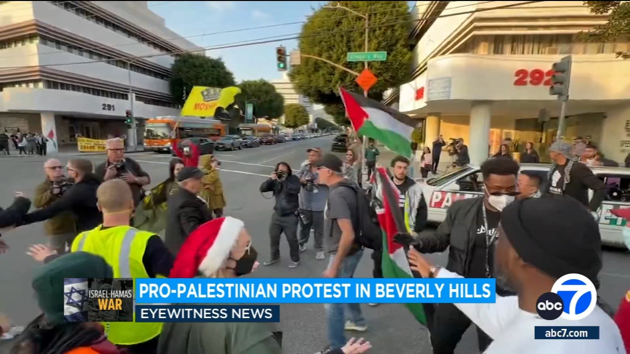 LAPD blocks pro-Palestinian protesters from entering Beverly Center