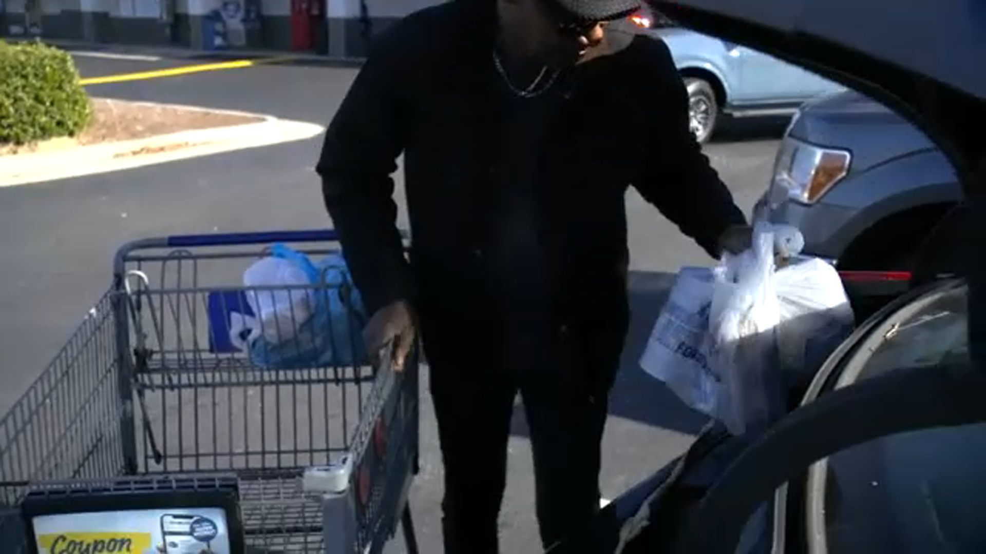 Raleigh shoppers fill stores getting ready for Christmas