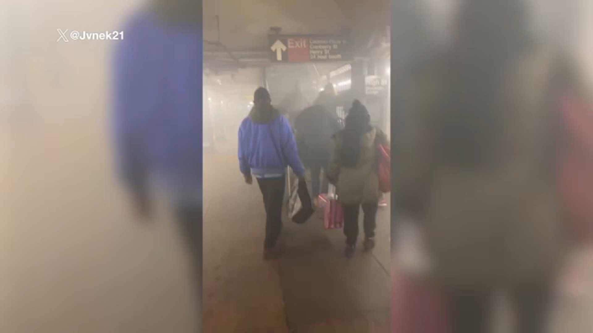 4 hurt after subway fire in Brooklyn