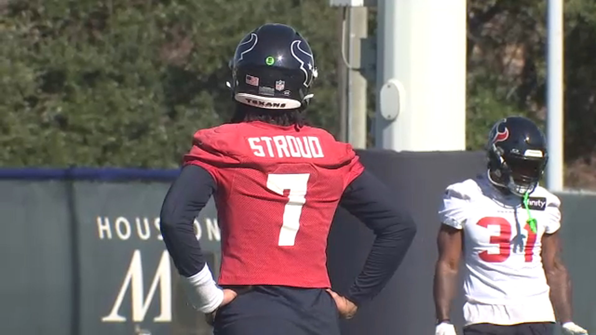 With 2 games left in regular season, Texans compete for playoff spot in crowded AFC division