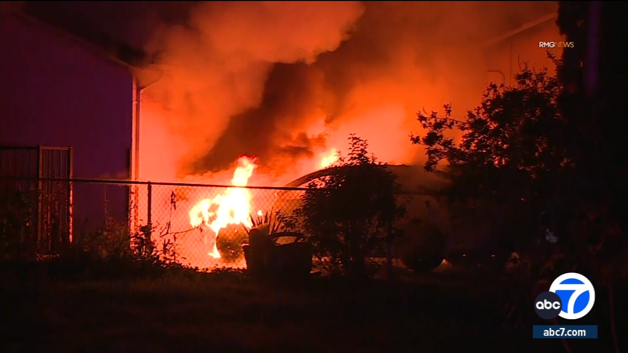 3 muertos tras incendio en una casa de Arcadia - ABC7 Los Angeles, image size:1280x720