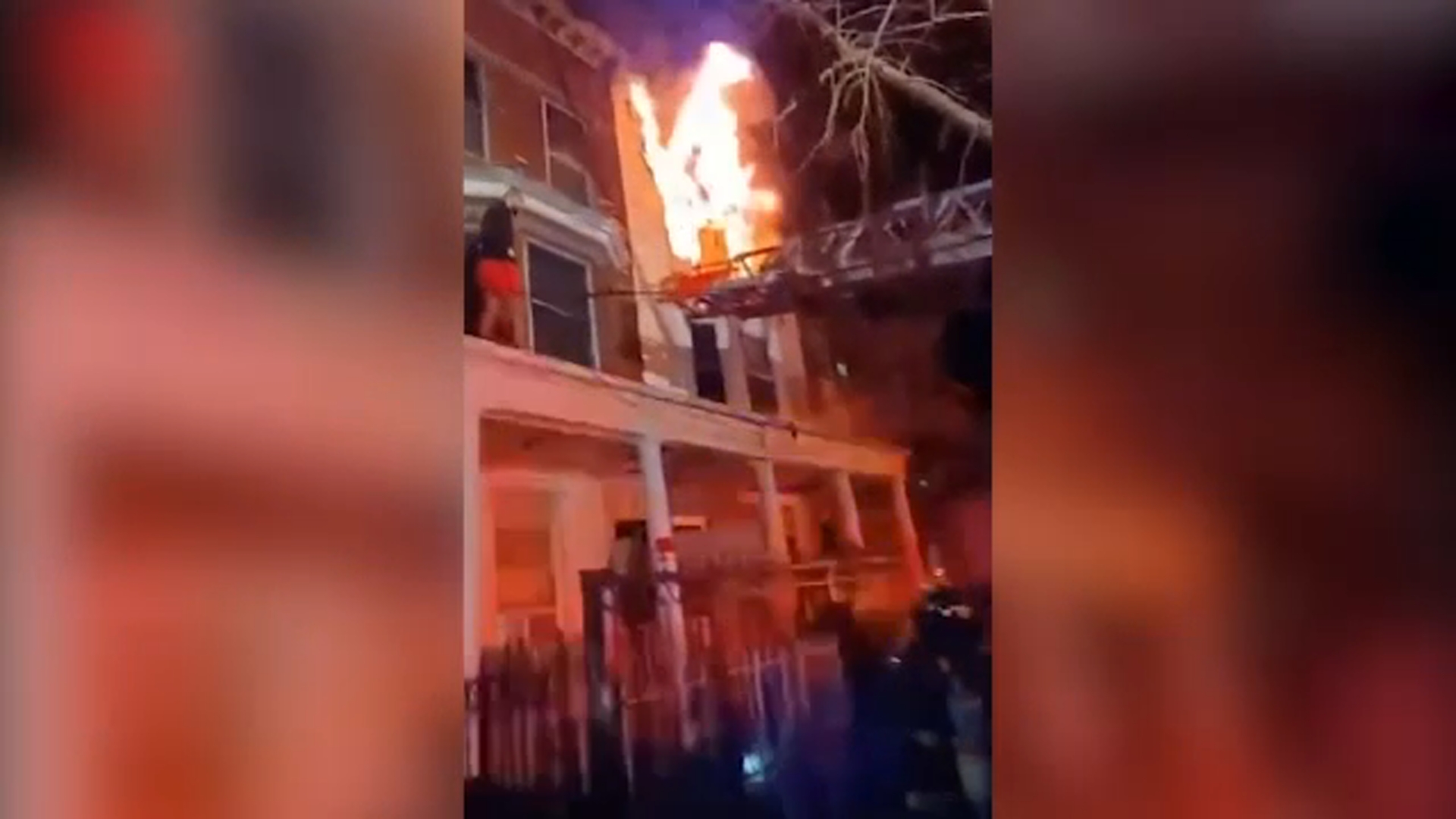 6 hurt, including 2 firefighters, in Bronx house fire