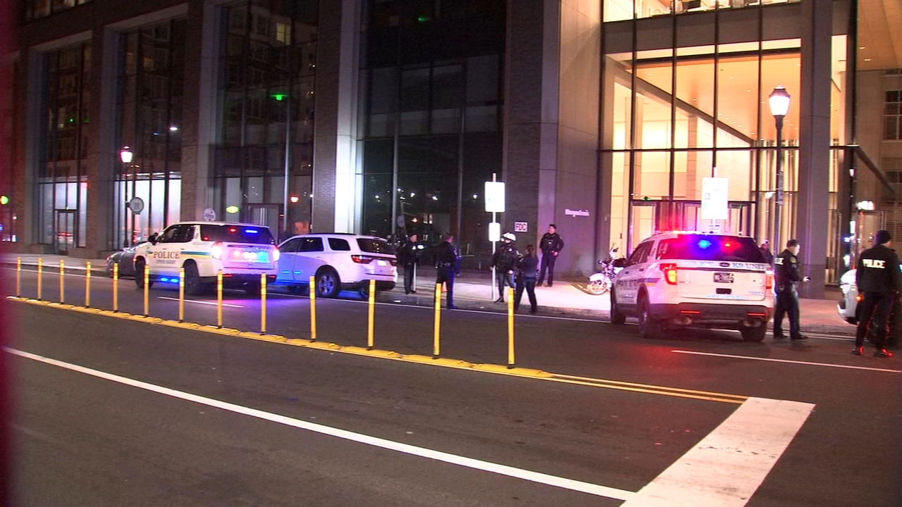 Upper Darby police chase armed robbery suspects into Center City