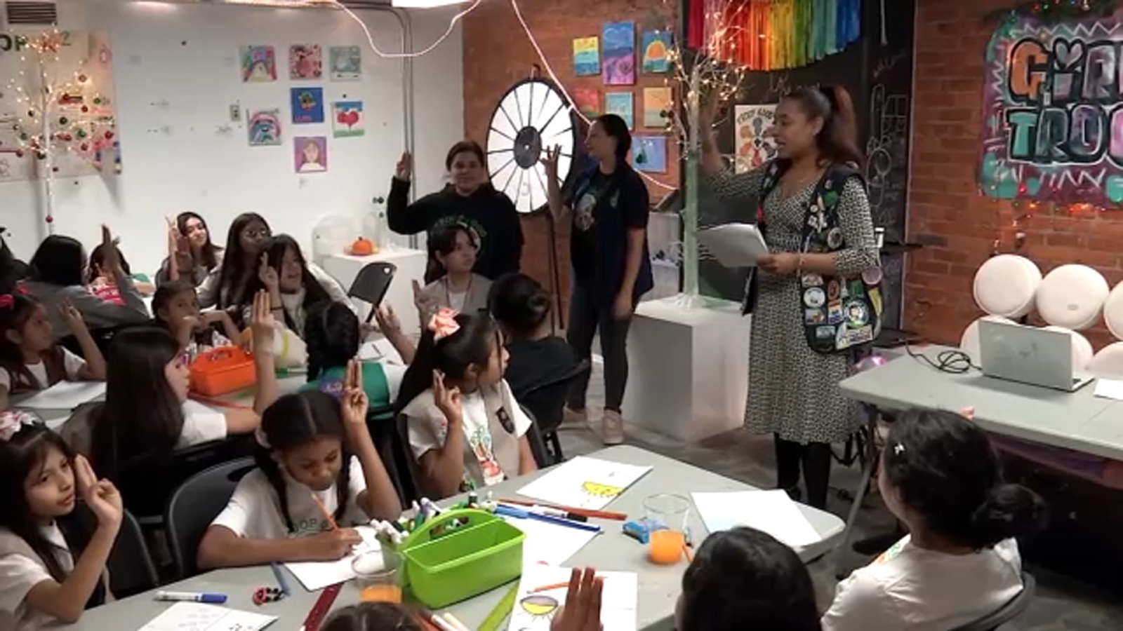 Troop 6000 is bringing girl scouting to migrant children living in NYC - Vimarsana News