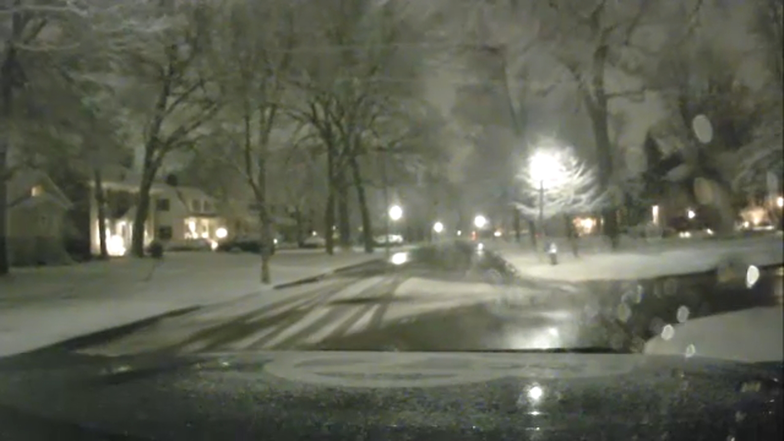 Chicago weather forecast: Early morning snowfall causing slick roads; most of area could see up to 2 inches - Vimarsana News