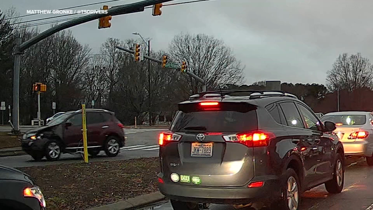 Police searching for hit-and-run driver in 3 car crash in Cary