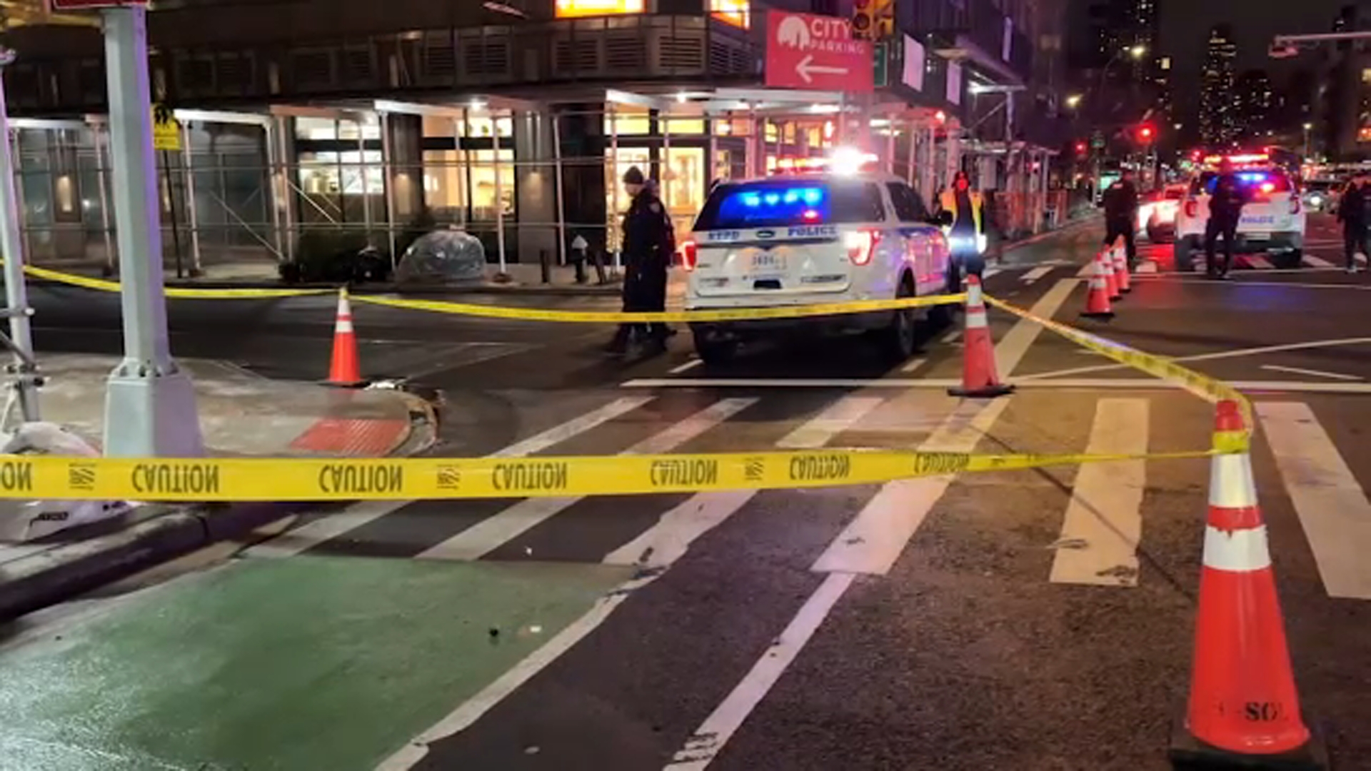 Man suffers severe head trauma after being hit by SUV that fled scene in Manhattan