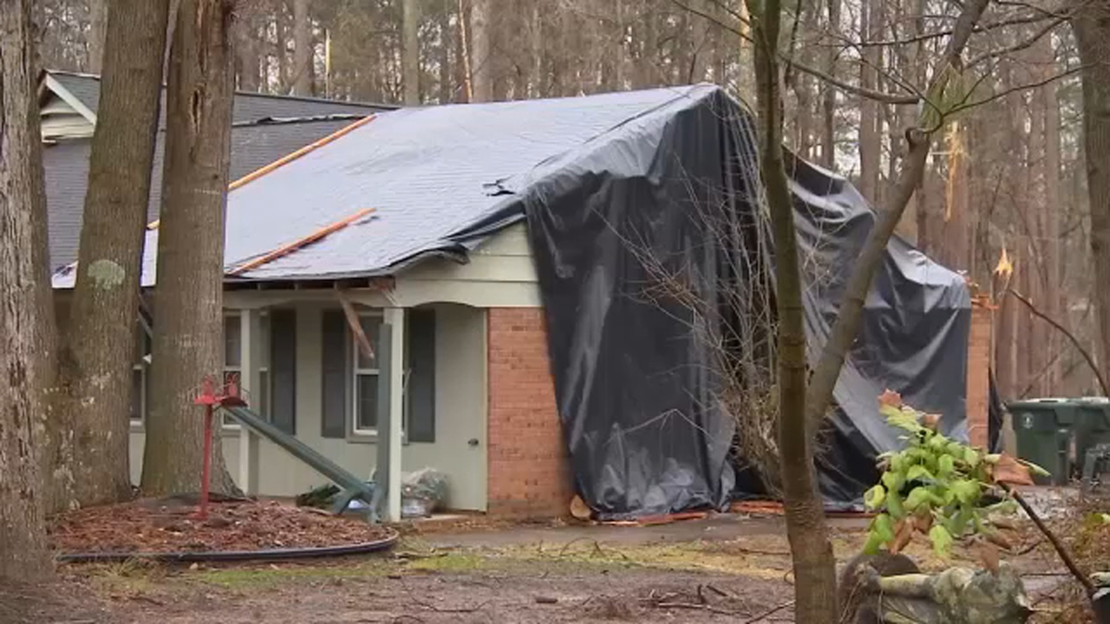 Garner EF-1 Tornado NC | Month after tornado hit the Woodlands area, homeowners brace for severe weather - Vimarsana News