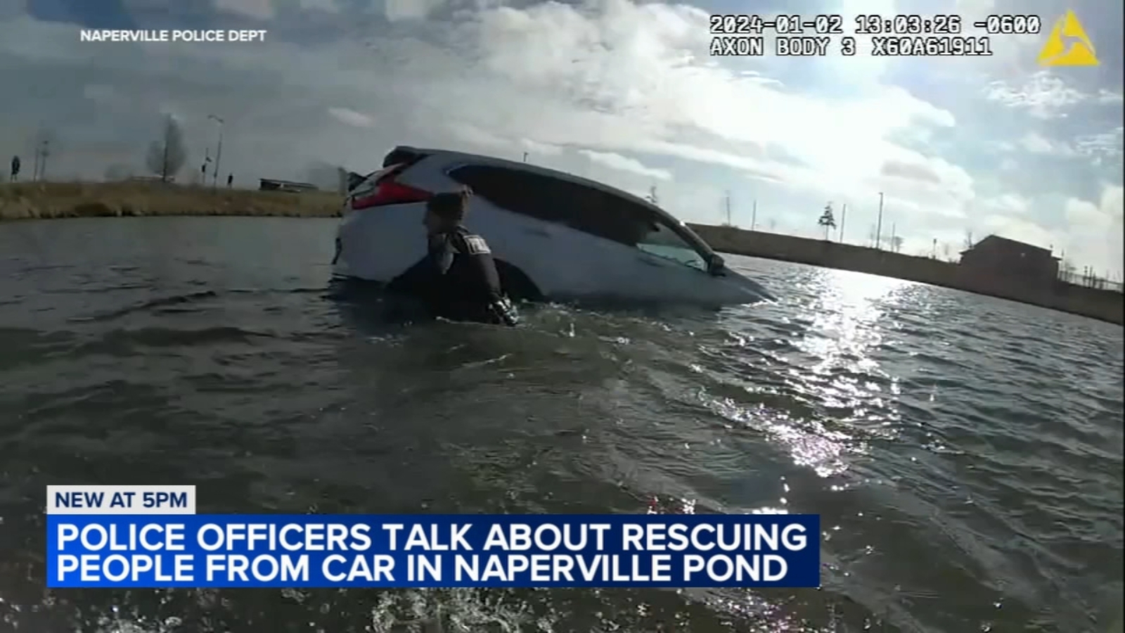 Naperville police officers speak out after rescuing 3 from car crashed in retention pond: 'just doing our job' - Vimarsana News