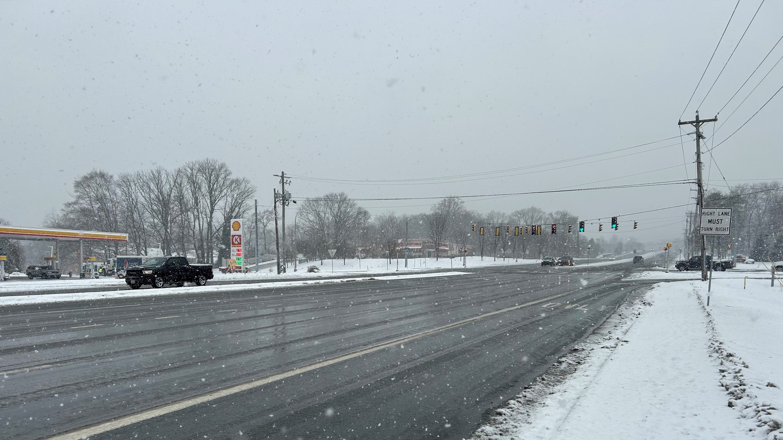 Snow in Delaware Kids break out sleds as Delaware sees first major snowstorm in more than 2