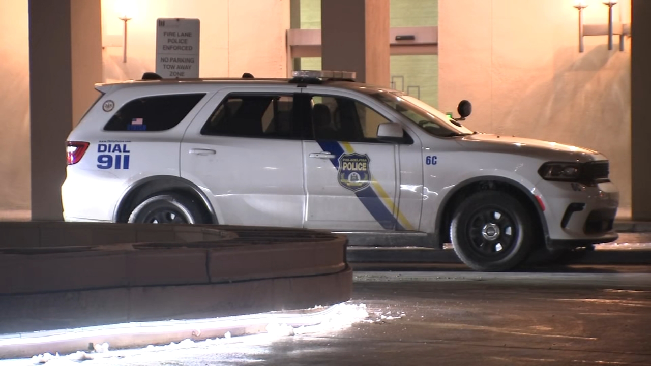 Man shot, killed inside high-rise building in Philadelphia; person in custody