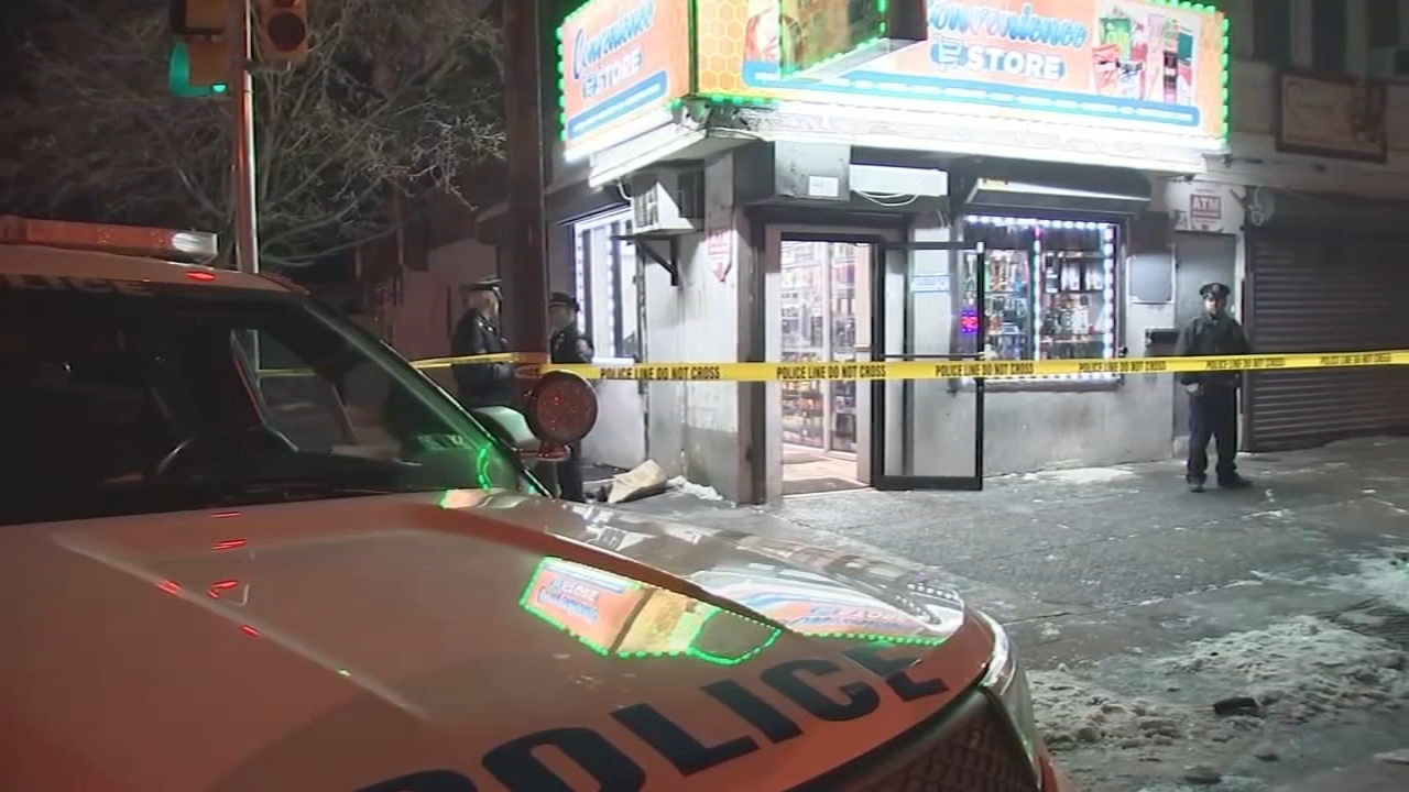 Philadelphia police investigating deadly double shooting at convenience store
