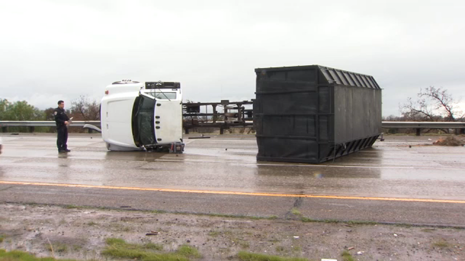All lanes reopen after big rig crash on Highway 41 in central Fresno