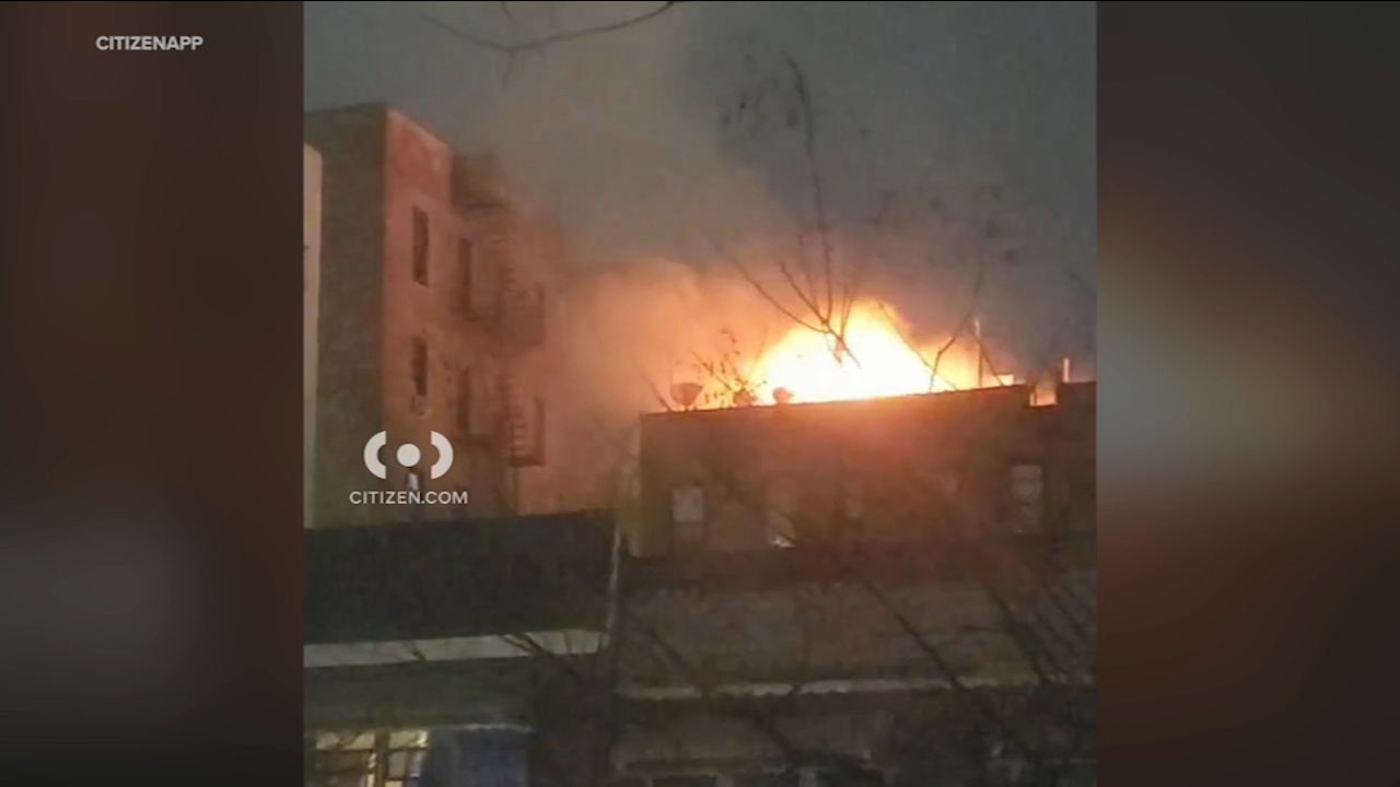 6 people suffer minor injuries in Bronx apartment fire