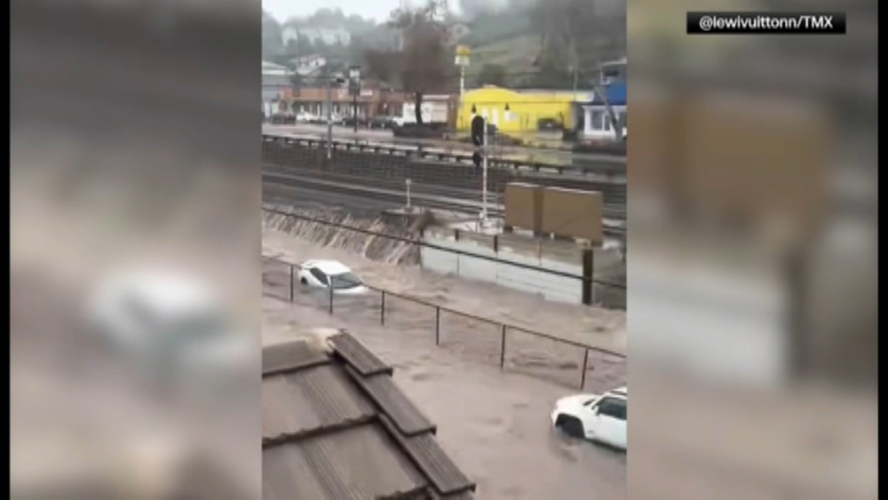 VIDEO: Flash floods inundate homes, overturn cars in San Diego