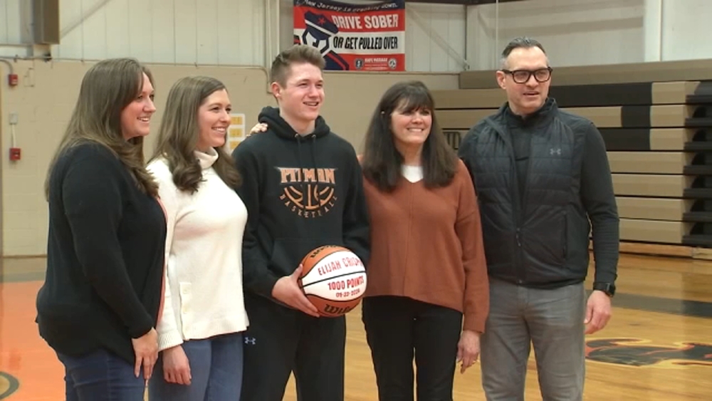 Elijah Crispin latest in family to score 1,000 points at Pitman