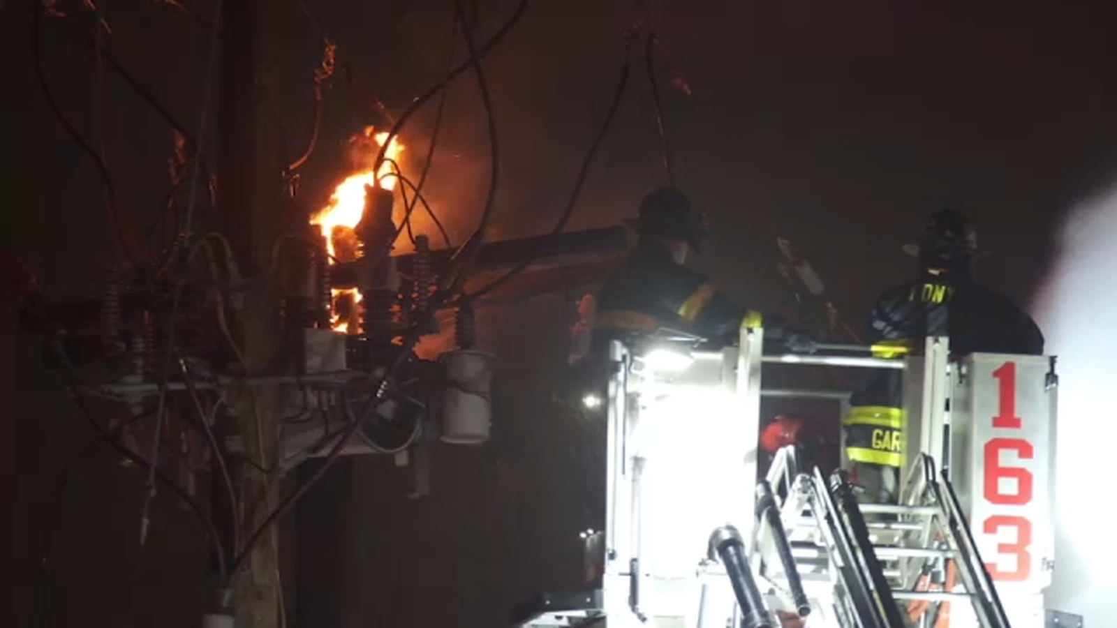 Transformer fire knocks out power to more than 1,100 customers in Woodside - Vimarsana News