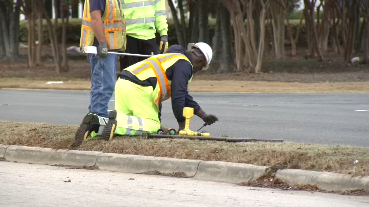 Lanes closed on Capital Blvd in Raleigh for water main repairs