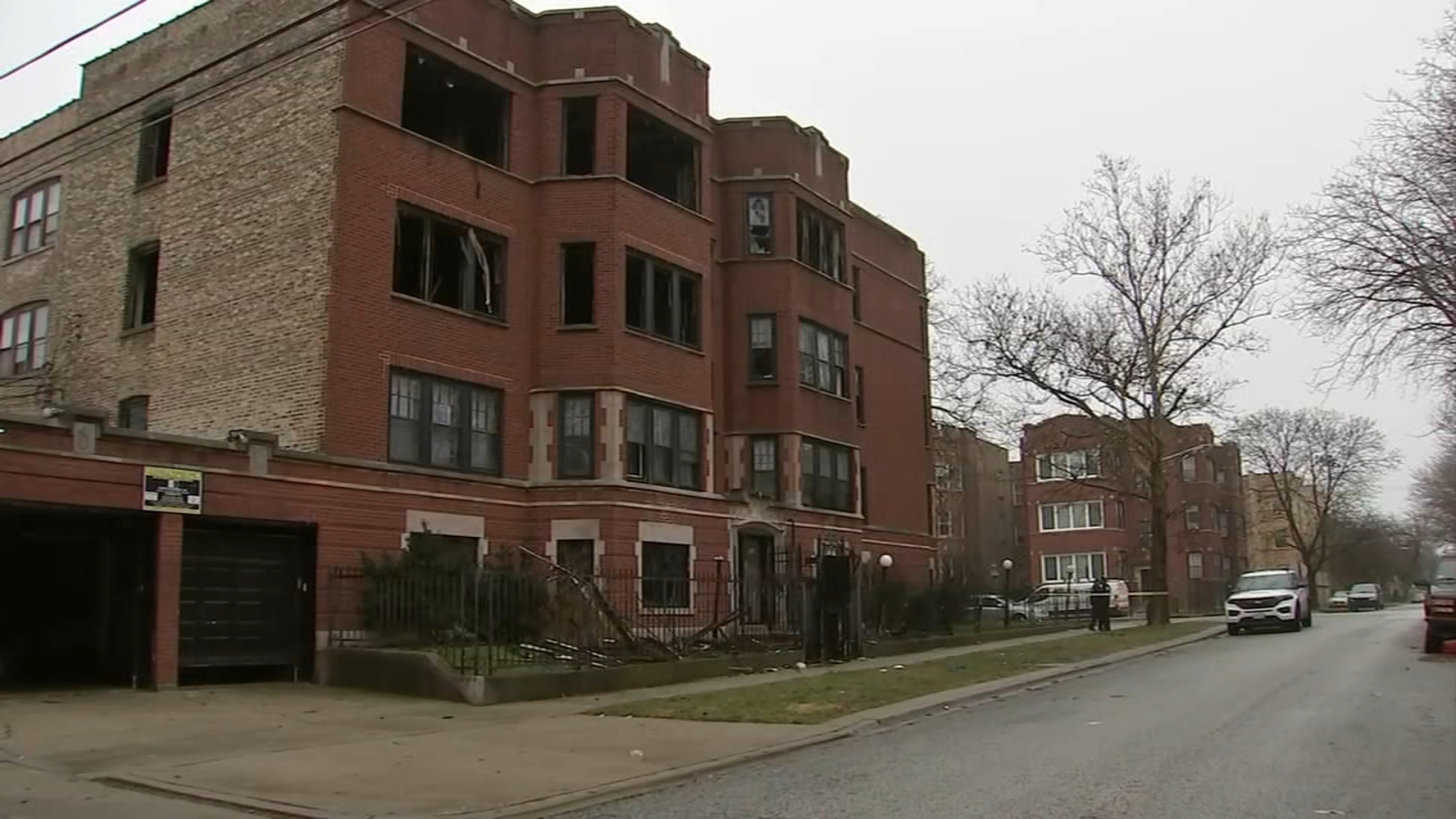 Chatham, Chicago fire today: Several families displaced by apartment fire at South Champlain Avenue and East 80th Street - Vimarsana News