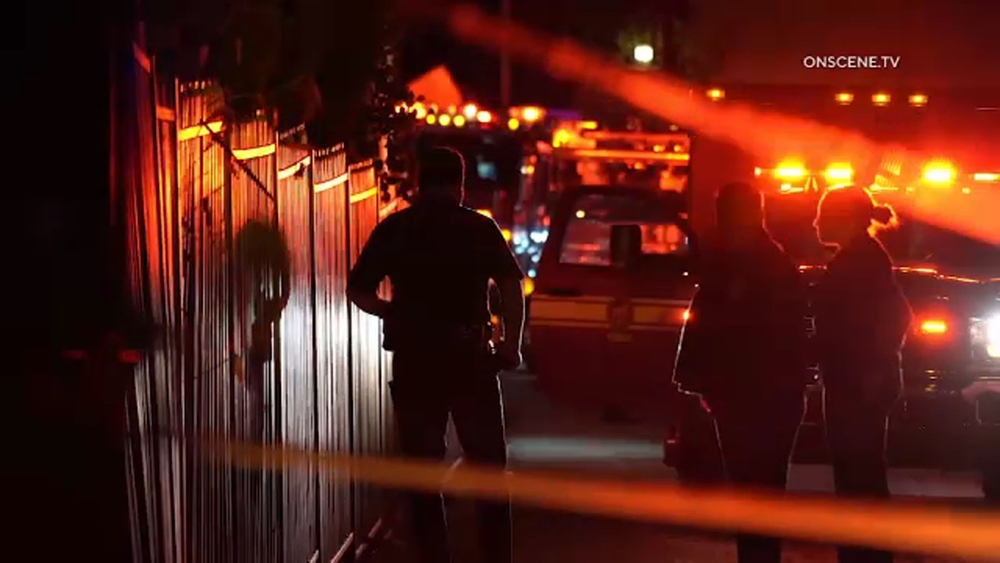 Elderly man kills wife, adult children in Granada Hills murder-suicide