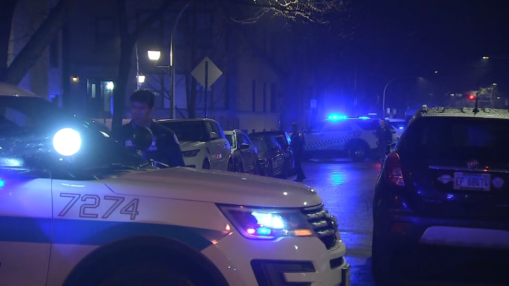 Man with CCL gets into shootout with would-be robber on N. Side: CPD