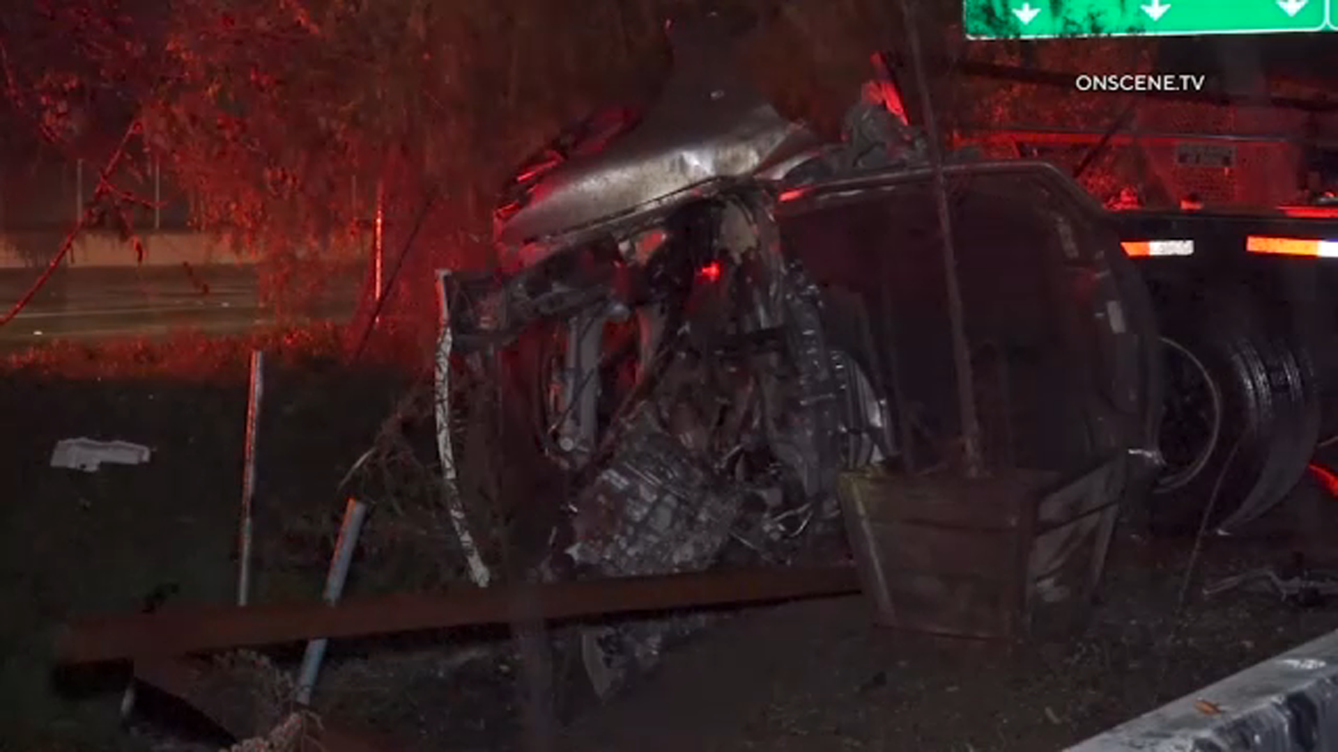 2 muertos en accidente automovilístico en autopista 105 en Los Ángeles