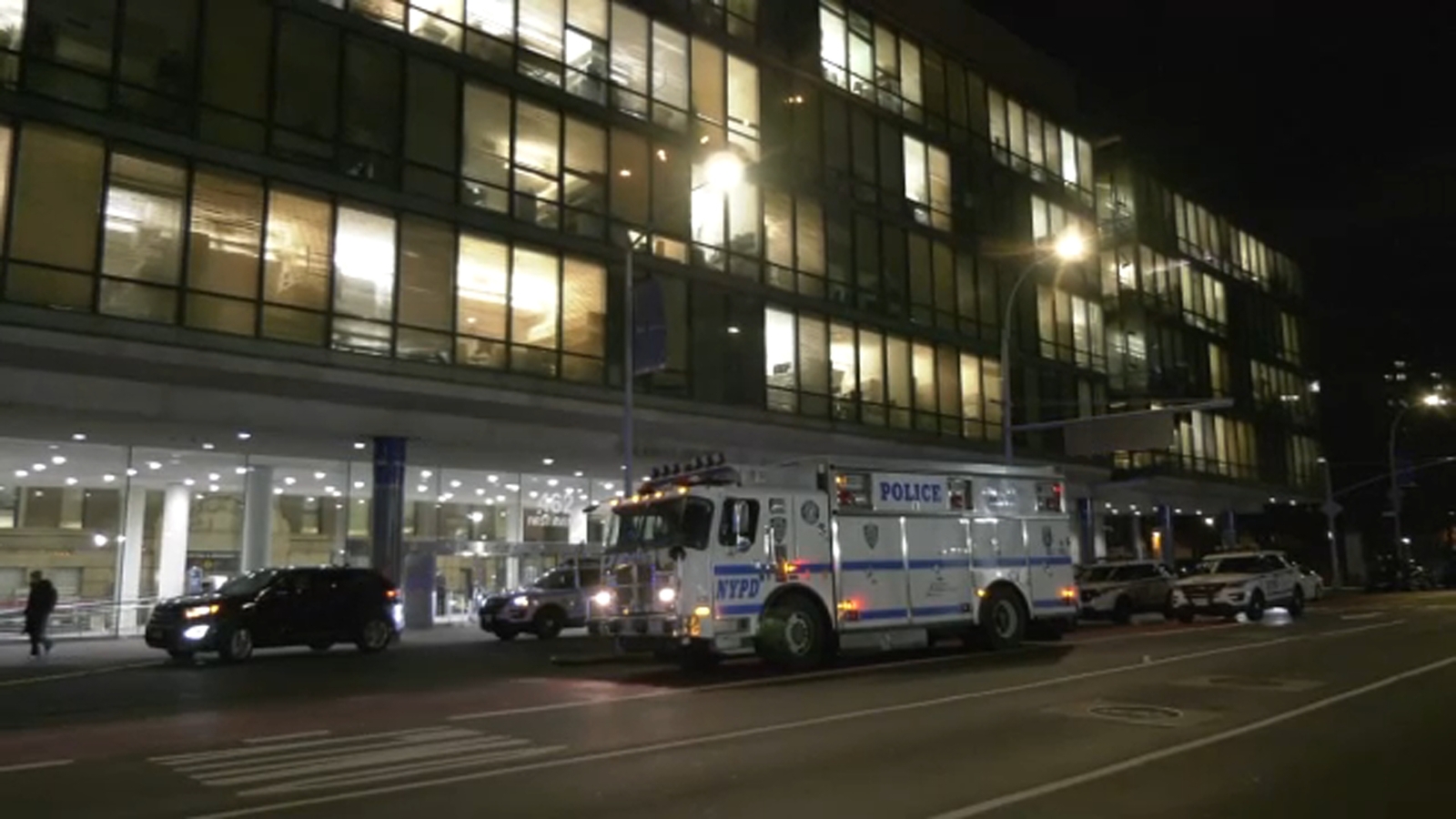 NYPD searching for male prisoner who escaped police custody at Bellevue Hospital - Vimarsana News