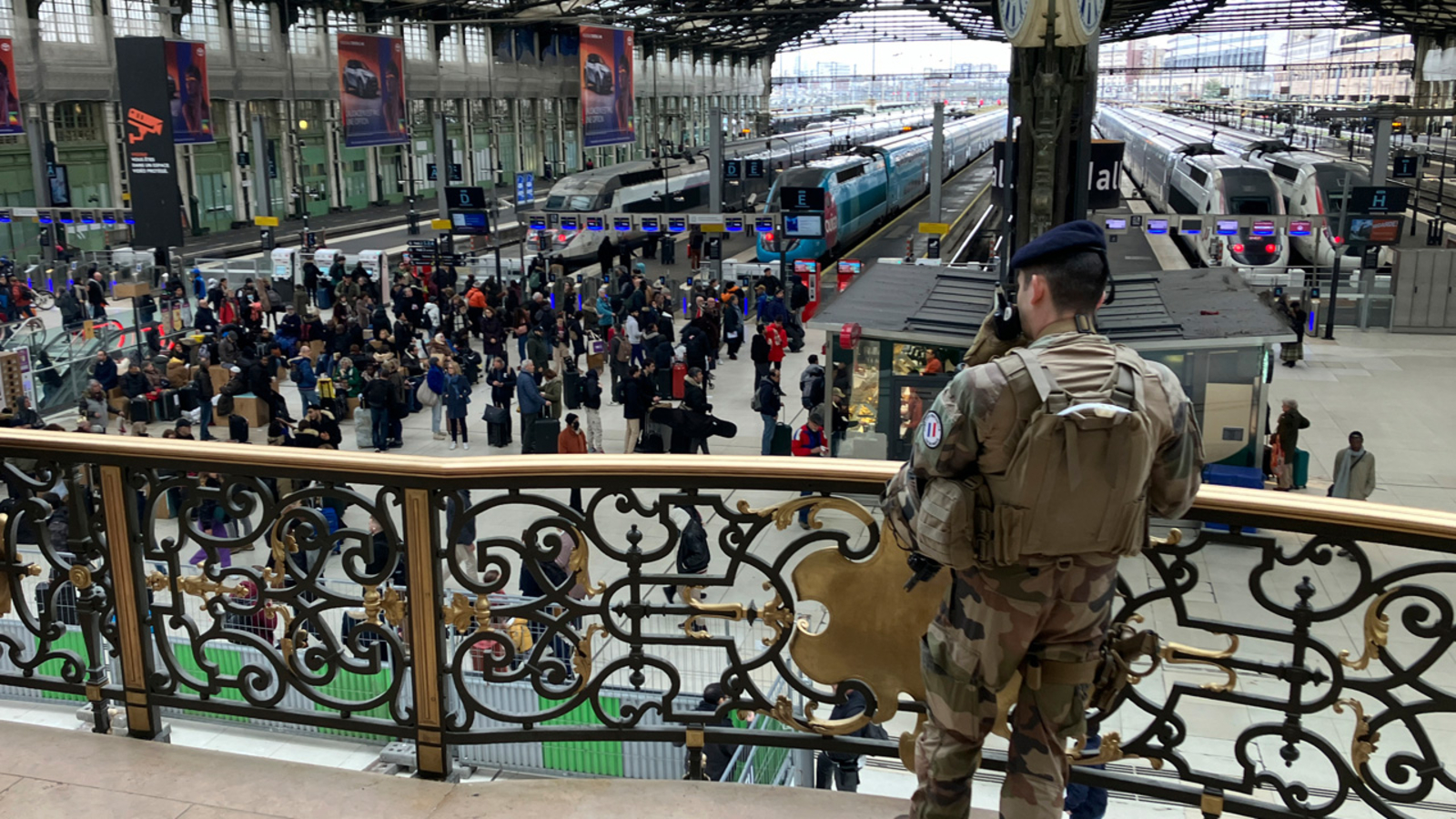Man with knife, hammer wounds 3 people at busy Paris train station Gare de Lyon - Vimarsana News