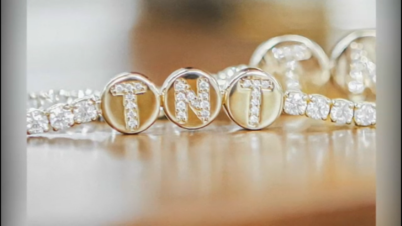 Taylor Swift bracelet Lancaster County jeweler Wove Made Inc. explodes after Berks Co. native