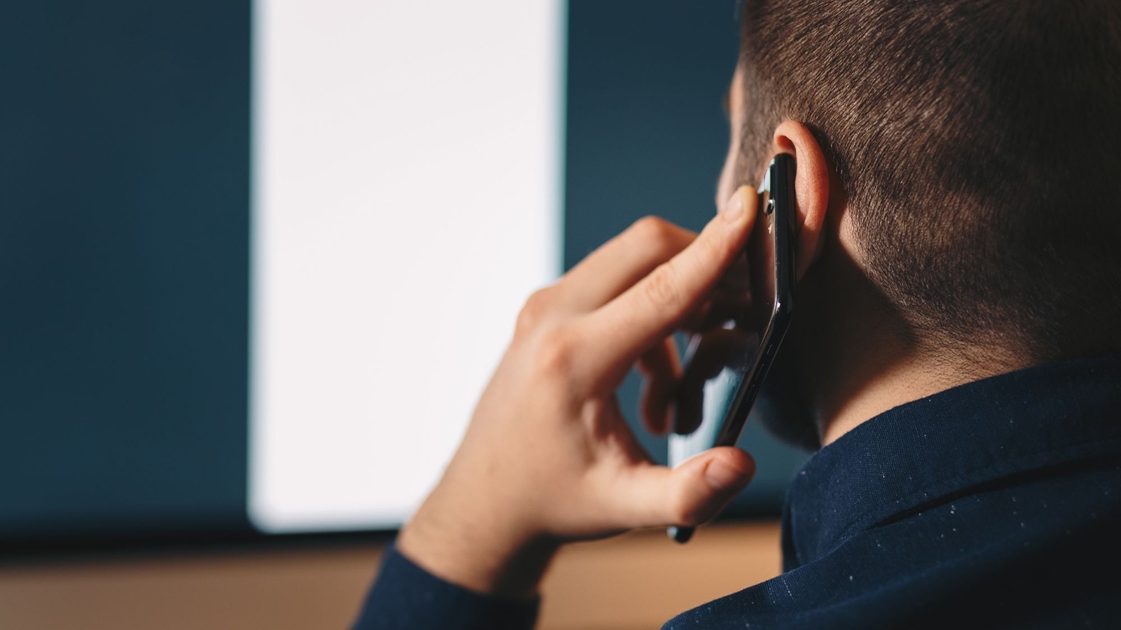 FCC robocalls: Federal Communications Commission votes to outlaw scam robocalls that use AI-generated voices - Vimarsana News