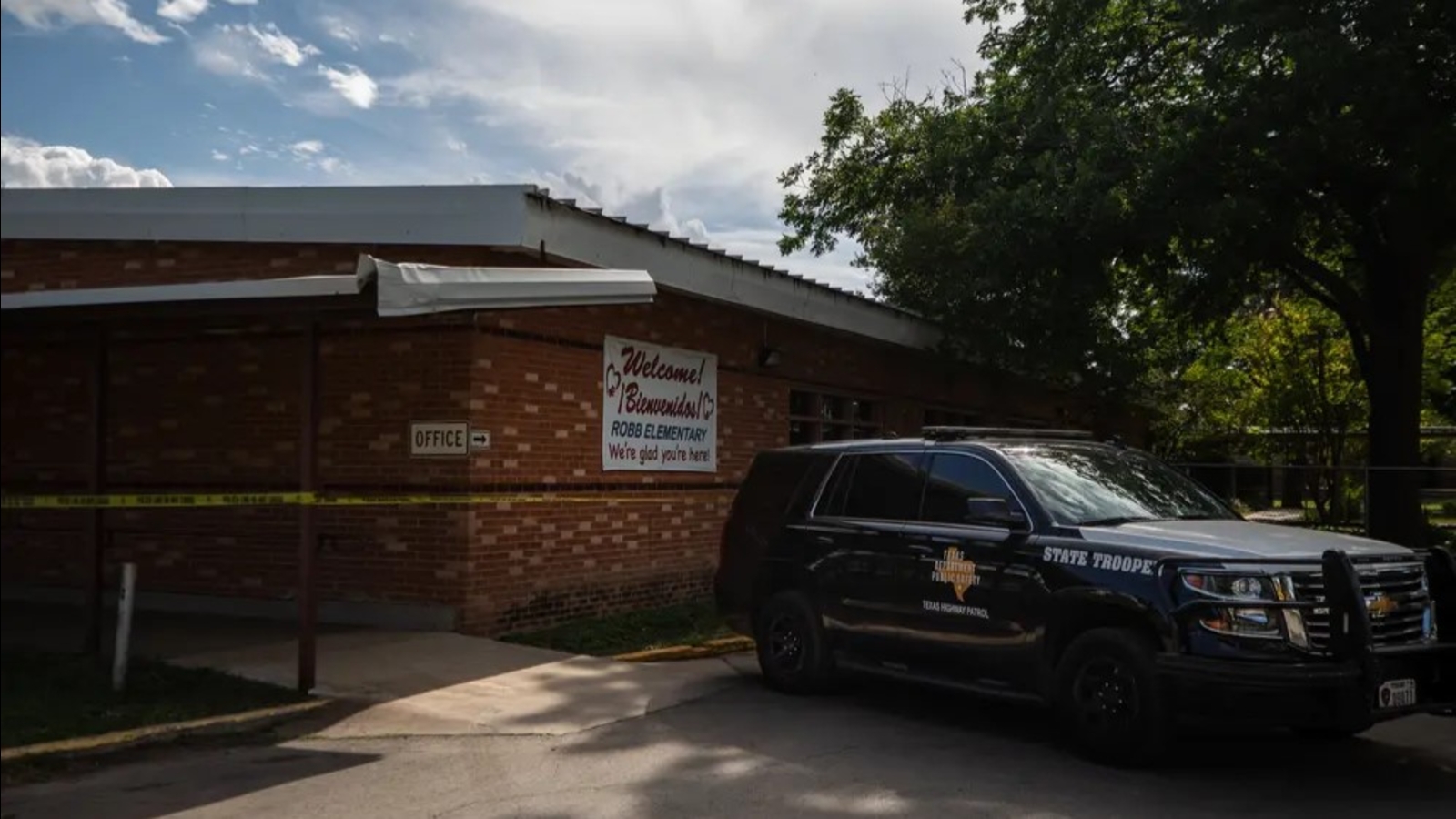 Uvalde school shooting: Despite grand jury investigation into officers' delayed response, they might not face charges - Vimarsana News