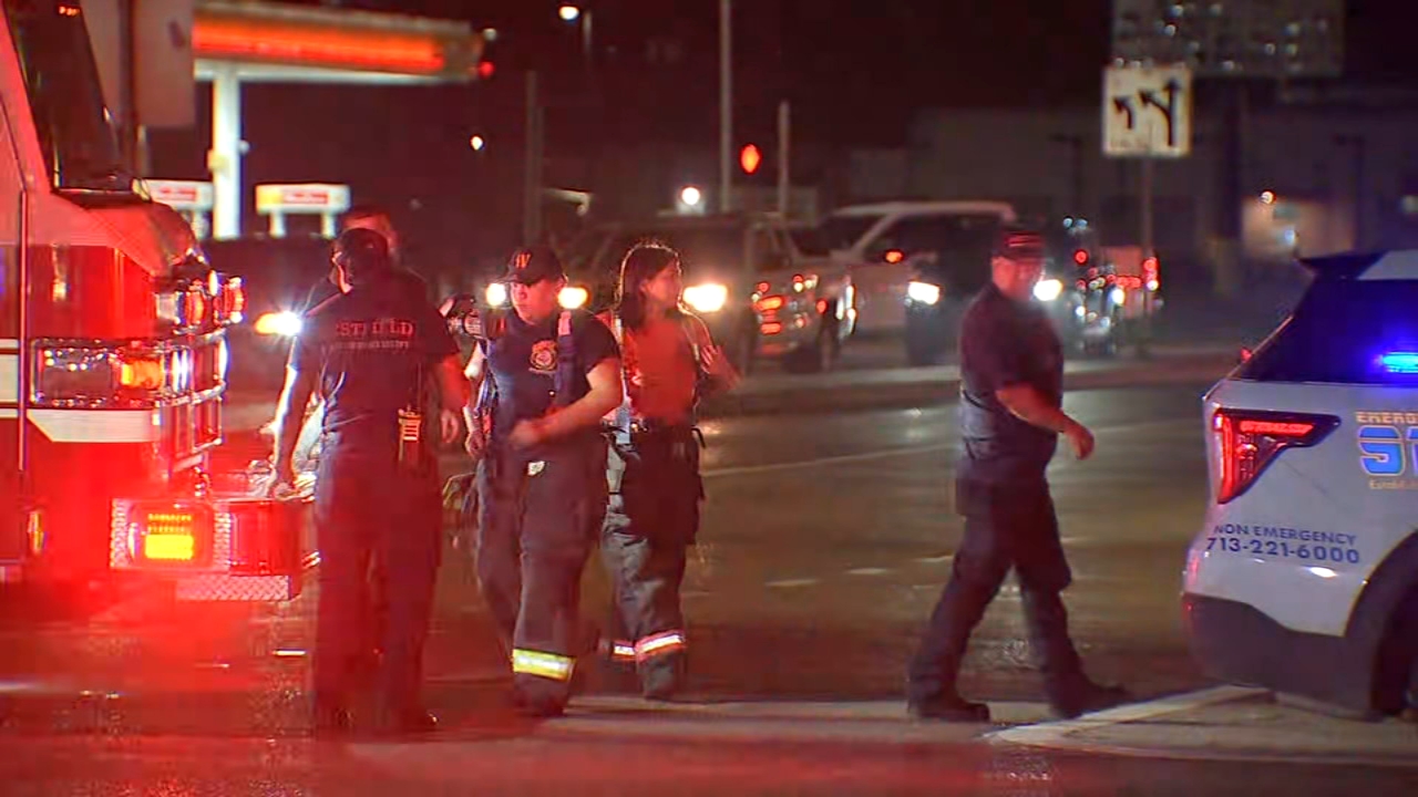 Deputies looking for who shot and killed a man in a suspected road rage incident in NE Harris Co.