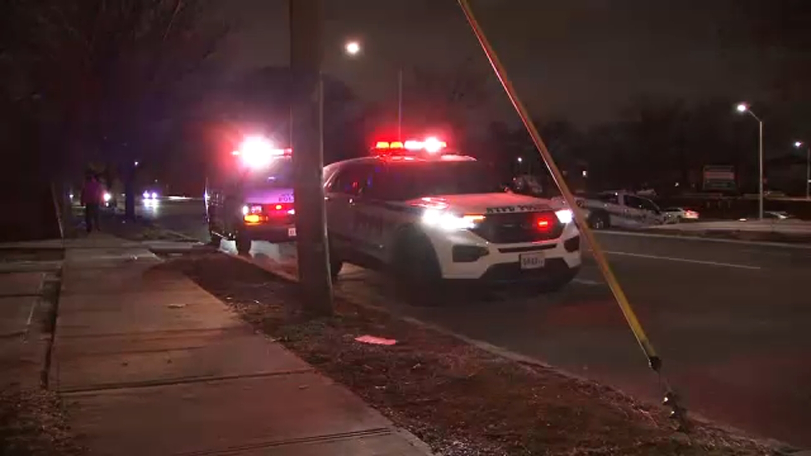 Man jumps onto car's hood in hit-and-run in Queens - ABC7 New York