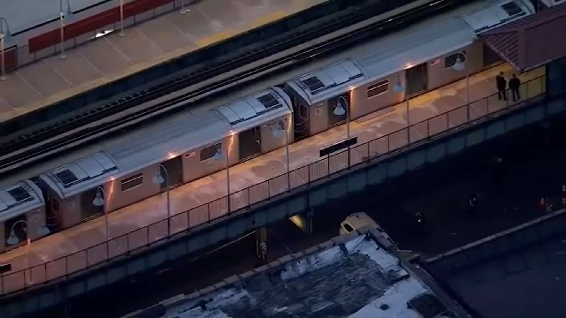 Teen charged with murder after Bronx subway shooting