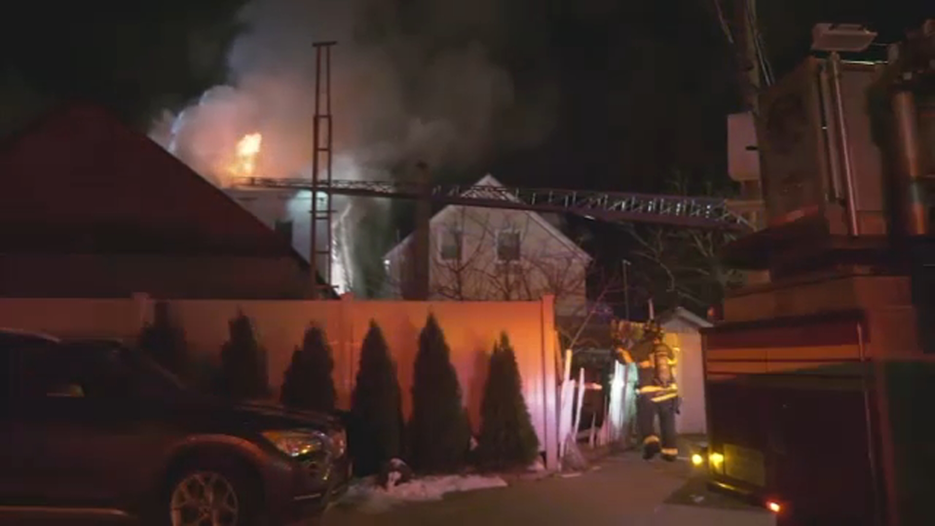 One firefighter hurt in Queens house fire