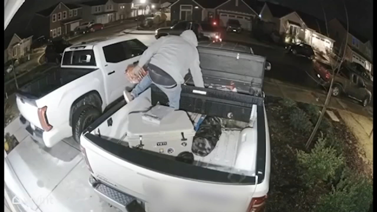 Tools and other items stolen from truck in Madera, deputies say