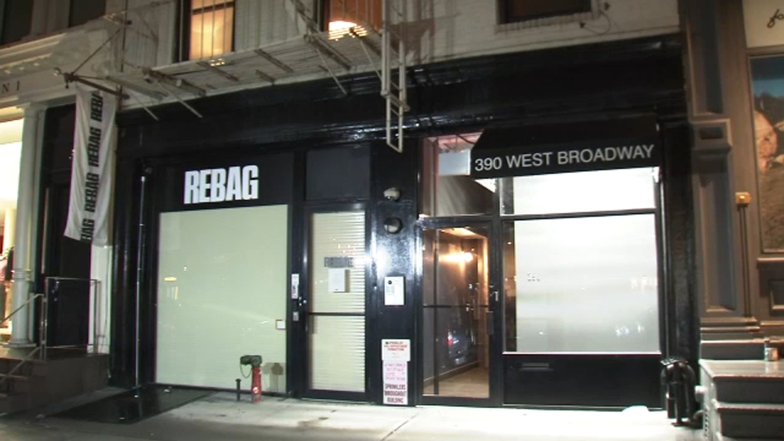 Rebag store in SoHo, New York City hit by thieves; hundreds of thousands of dollars in high-end merchandise stolen - Vimarsana News