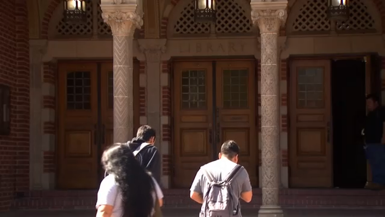 Fresno City encourages students to register for classes despite FAFSA delays, issues