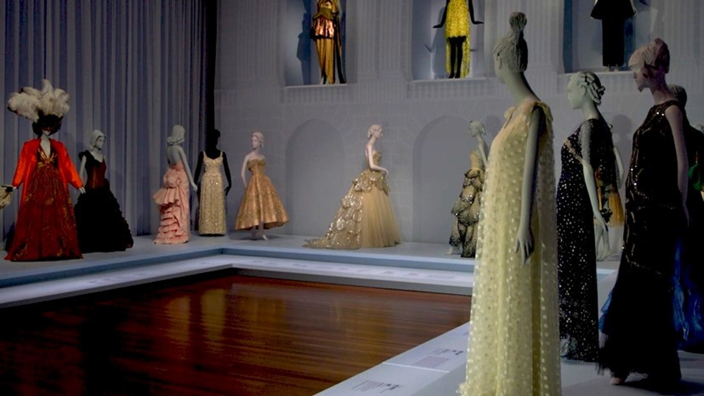 Fashioning San Francisco: A Century of Style 