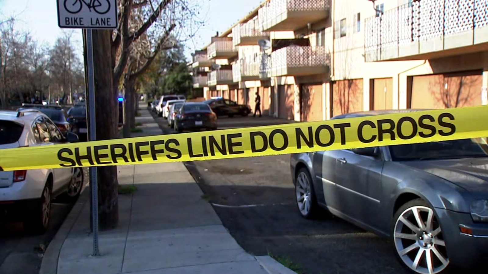 2 dead, 1 critically injured after shooting at San Leandro apartment