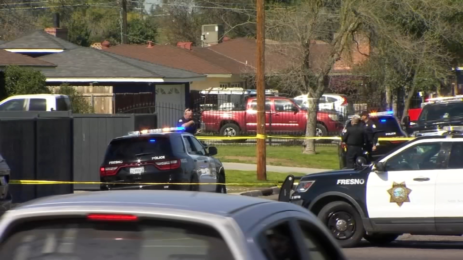 1 man dead, 1 teen injured in northwest Fresno shootout, police say ...
